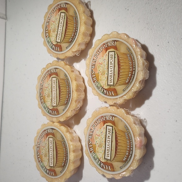 Yankee Candle Lot Of 5 Vanilla Cupcakes Wax Melts They Have Some Color … - Picture 2 of 3